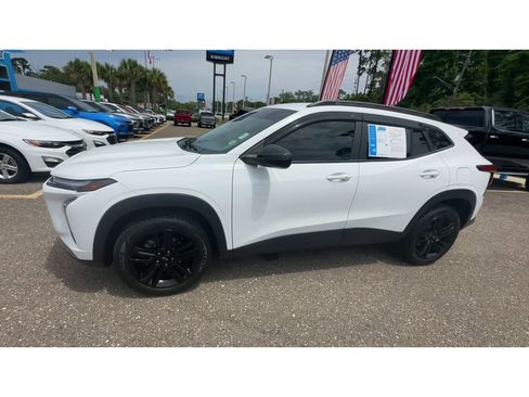 Used 2024 Chevrolet Trax ACTIV w/ Driver Confidence Package FWD image 6