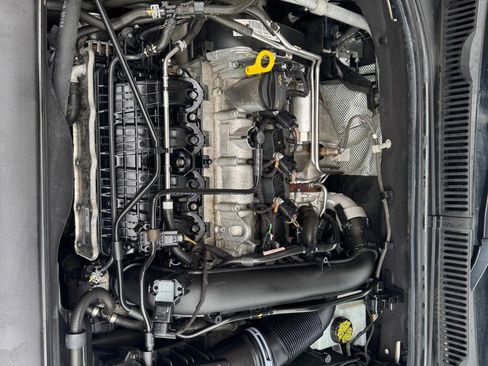 Used 2019 Volkswagen Jetta SE w/ Cold Weather Package image 13