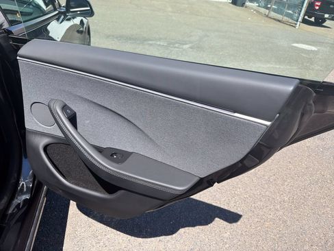 Used 2025 Tesla Model 3 RWD image 16