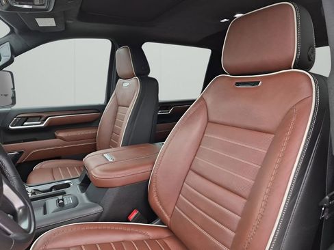 Used 2024 GMC Sierra 2500 Denali Ultimate w/ Max Trailering Package image 31