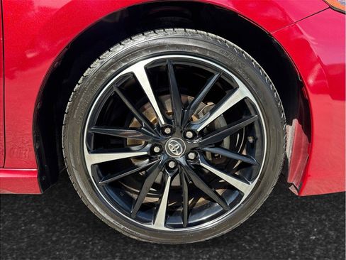 Used 2018 Toyota Camry XSE FWD image 13