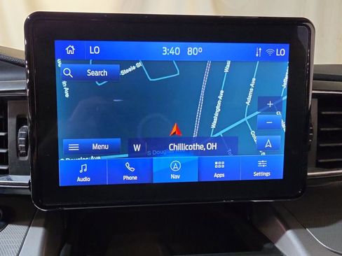 Used 2022 Ford Explorer XLT w/ Equipment Group 202A AWD/4WD image 19