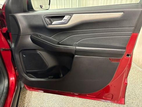 Used 2022 Ford Escape SEL w/ Technology Package AWD/4WD image 23