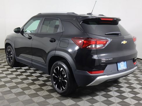 Used 2022 Chevrolet TrailBlazer LT w/ Sun and Liftgate Package image 10