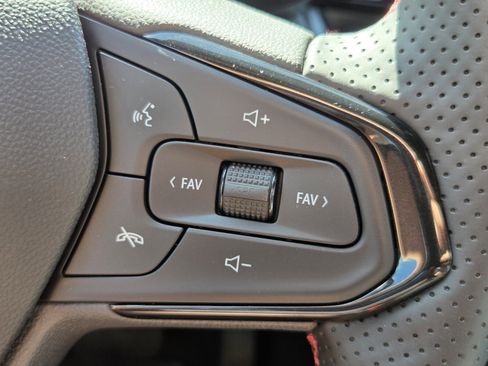 New 2026 Chevrolet Trax RS w/ Driver Confidence Package FWD image 13