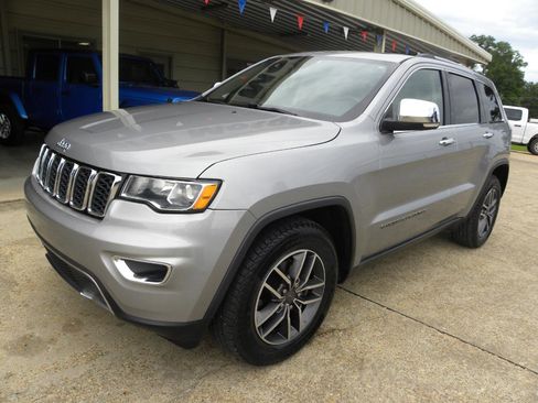 Used 2019 Jeep Grand Cherokee Limited RWD image 13
