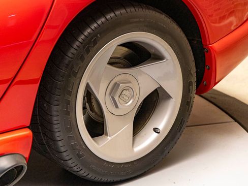 Used 1992 Dodge Viper RT/10 image 14
