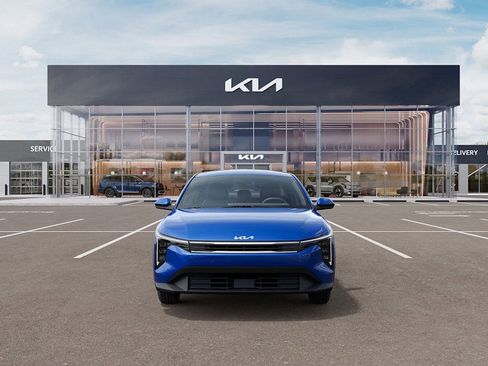 New 2025 Kia K4 LXS image 3