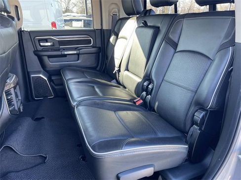 Used 2019 RAM 2500 Laramie image 17