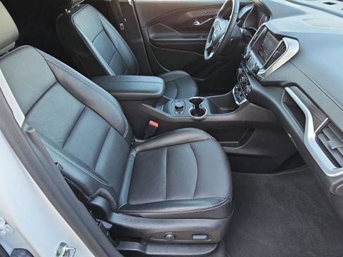 Certified 2024 GMC Terrain SLT image 25