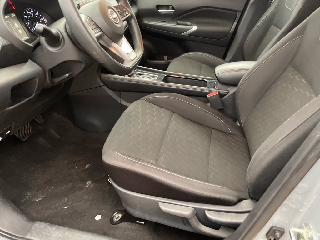 Used 2023 Nissan Kicks SV w/ Interior Electronics Package FWD image 10