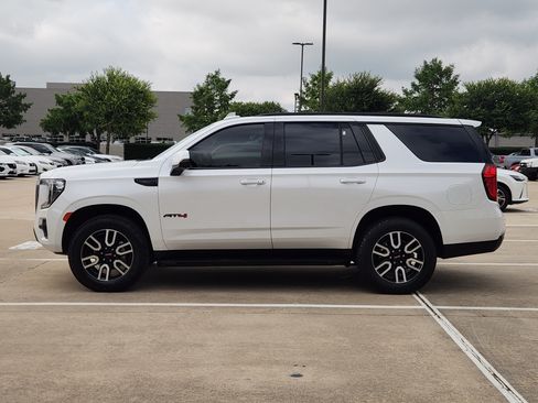 Used 2023 GMC Yukon AT4 AWD/4WD image 3