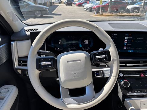 Used 2025 Hyundai Santa Fe SEL image 37