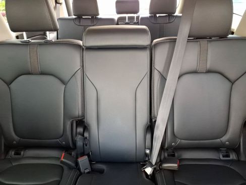 Certified 2025 Honda Pilot EX-L image 22