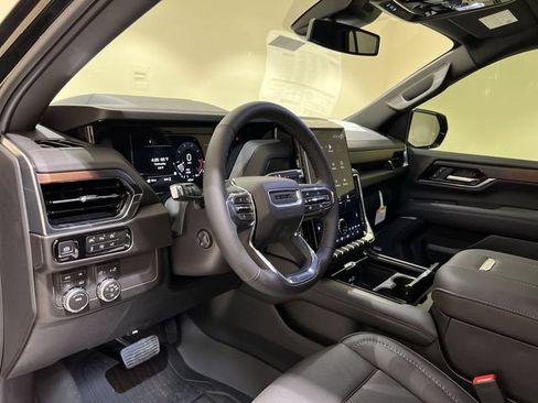 New 2026 GMC Yukon Denali w/ LPO, Floor Liner Package AWD/4WD image 9