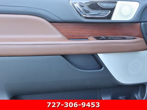 Used 2023 Lincoln Navigator L Reserve RWD image 13