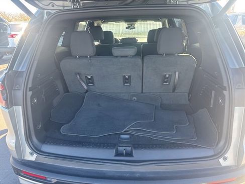 Used 2025 GMC Acadia Elevation image 5