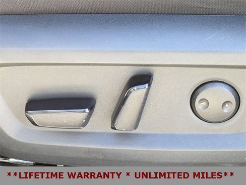 Used 2023 Nissan Rogue SV image 22