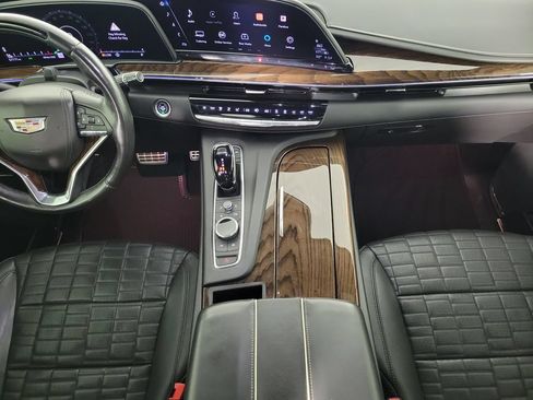 Certified 2022 Cadillac Escalade ESV Premium Luxury Platinum AWD/4WD image 15