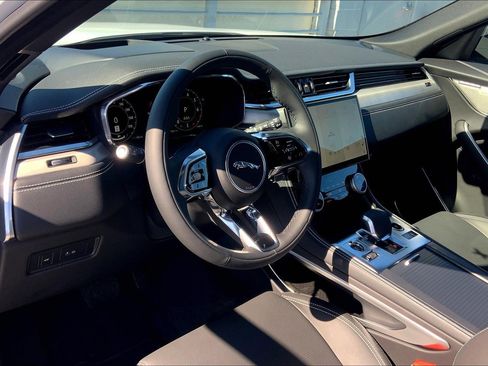 New 2026 Jaguar F-PACE R-Dynamic S image 4