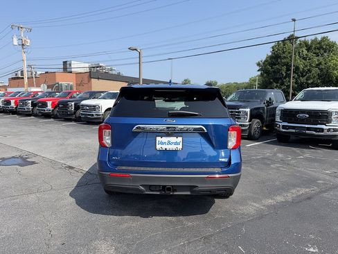 Used 2020 Ford Explorer XLT w/ Comfort Package AWD/4WD image 5