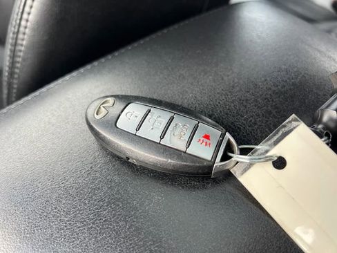 Used 2010 INFINITI G37 Journey w/ Premium Pkg image 29