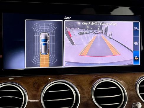 Used 2018 Mercedes-Benz E 400 4MATIC Wagon w/ Premium 1 Package image 5