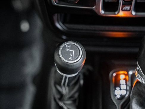 Used 2021 Jeep Gladiator Overland w/ Popular Equipment Package image 25