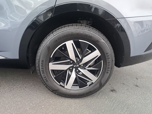 Used 2021 Kia Sorento S image 36