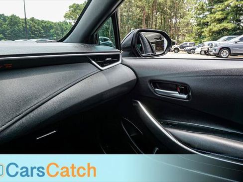 Used 2021 Toyota Corolla SE w/ SE Premium Package FWD image 34