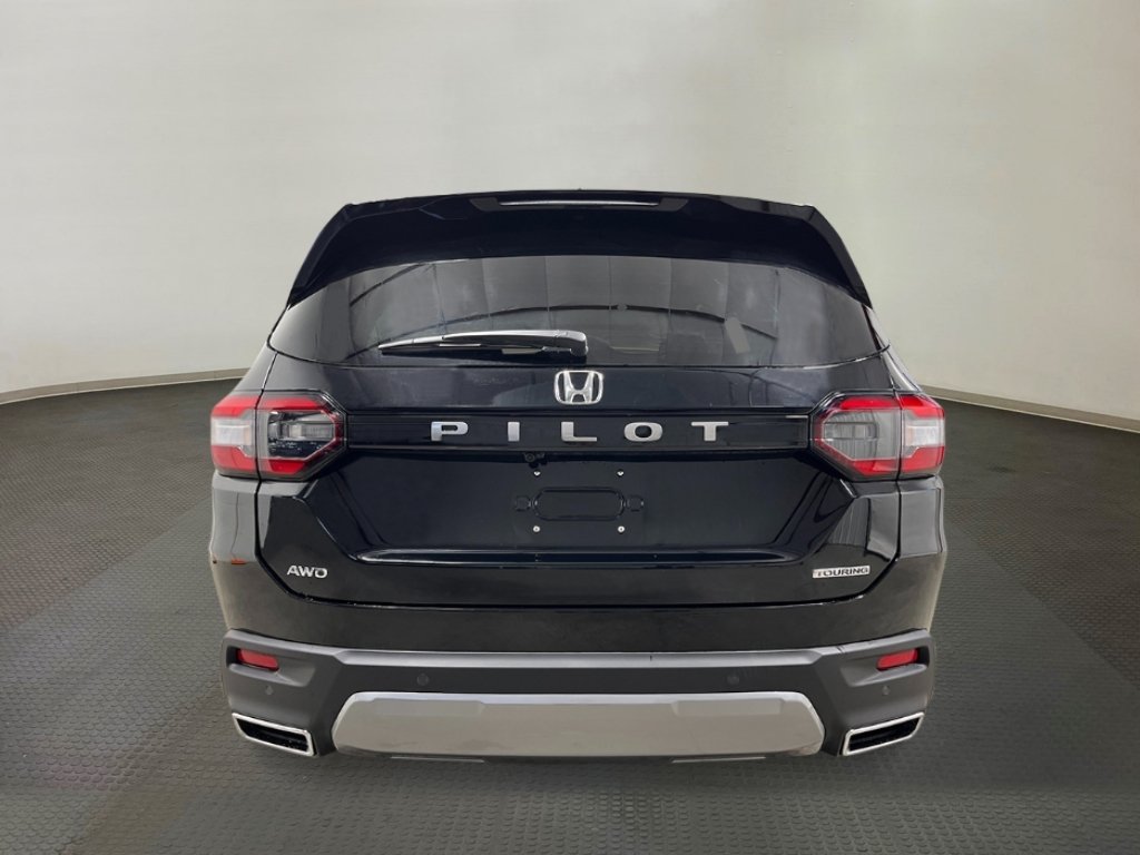 New 2026 Honda Pilot Touring image 4