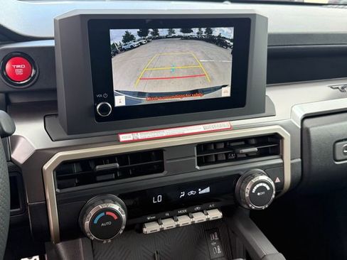 Used 2025 Toyota Tacoma TRD Sport image 22