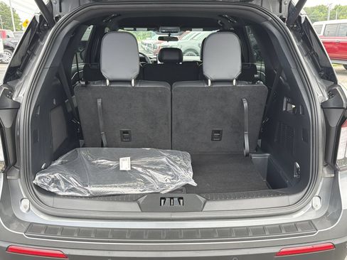 Certified 2025 Ford Explorer ST-Line RWD image 29