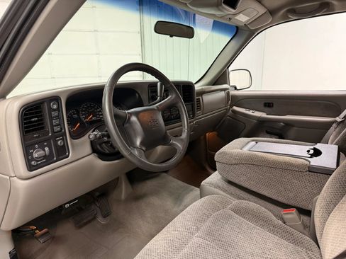 Used 1999 Chevrolet Silverado 2500 LS w/ Firm Ride Suspension Pkg AWD/4WD image 12