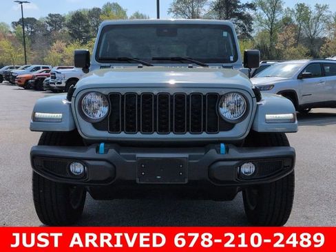 Used 2024 Jeep Wrangler Unlimited image 8