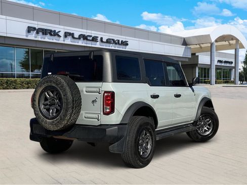 Used 2022 Ford Bronco 4-Door image 4