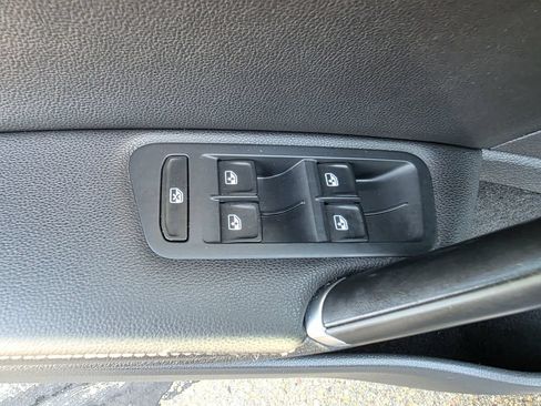 Used 2017 Volkswagen Golf Alltrack SE AWD/4WD image 14