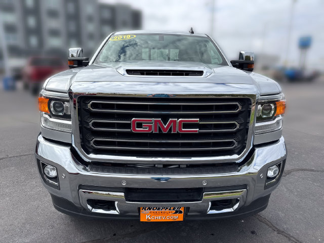 Used 2019 GMC Sierra 2500 SLT w/ Duramax Plus Package AWD/4WD image 8