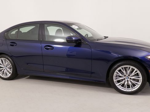 Used 2023 BMW 330i xDrive Sedan w/ Driving Assistance Package image 9
