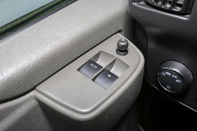 Used 2025 GMC Savana 3500 Extended w/ Driver Convenience Package RWD image 28