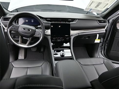 New 2025 Jeep Grand Cherokee L Limited image 25