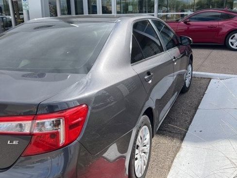 Used 2012 Toyota Camry LE image 7