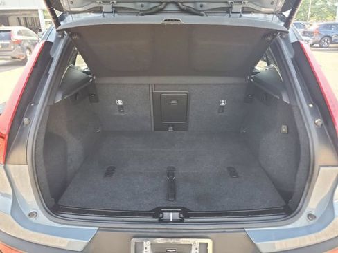 Used 2021 Volvo XC40 T5 R-Design AWD/4WD image 35