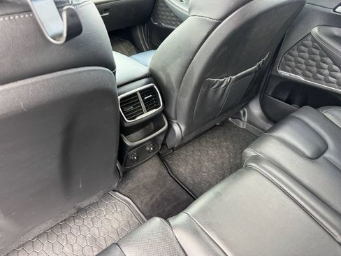 Used 2019 Hyundai Santa Fe Limited FWD image 12