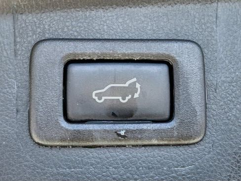Used 2017 Subaru Outback 2.5i Limited AWD/4WD image 33