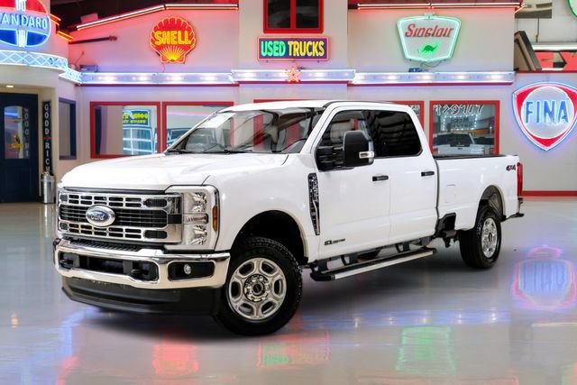 Used 2025 Ford F250 XLT AWD/4WD image 2