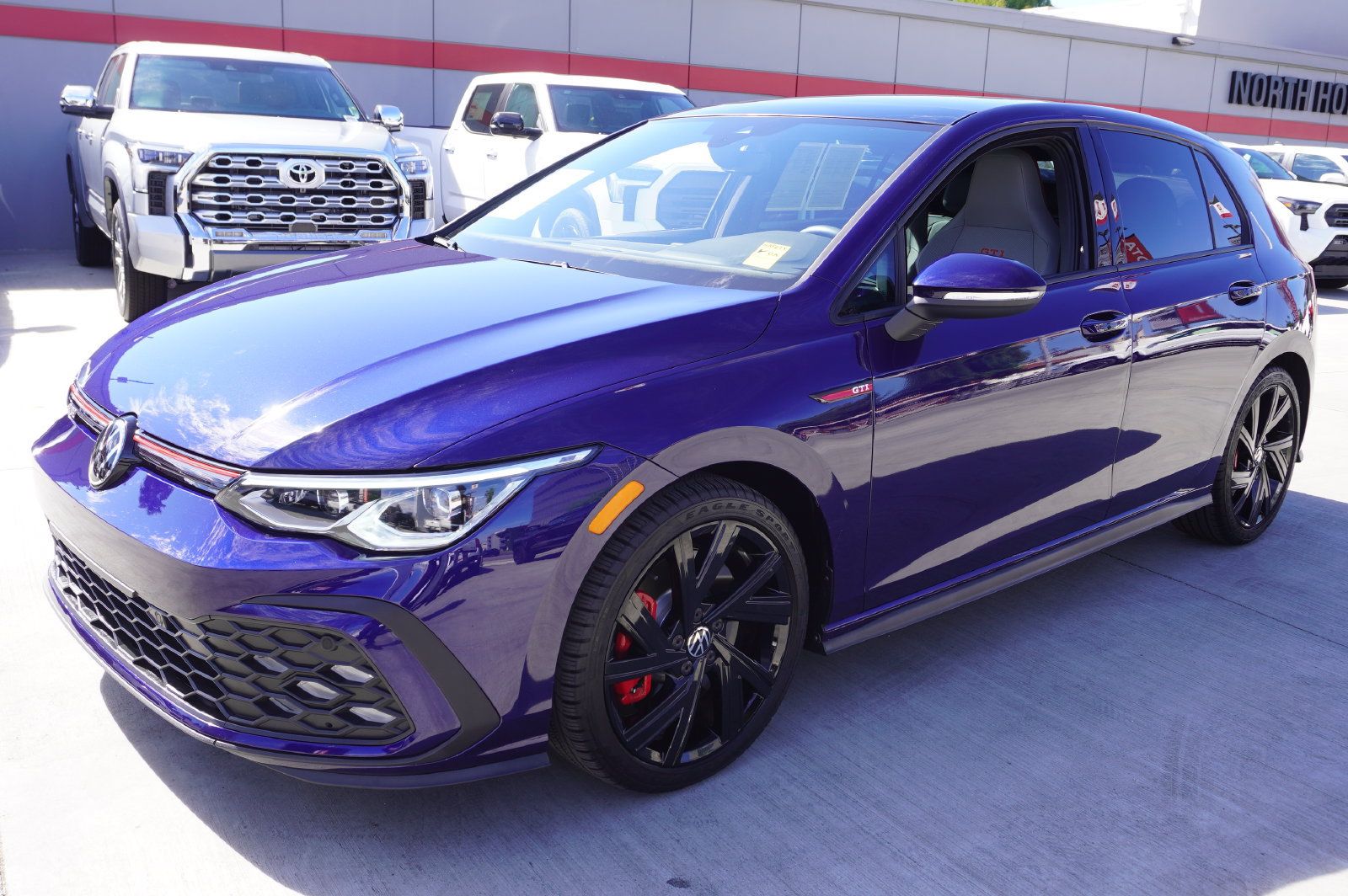 Used 2023 Volkswagen GTI SE FWD image 4