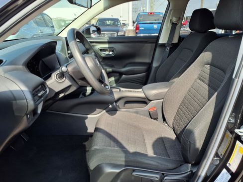 Used 2023 Honda HR-V LX image 17