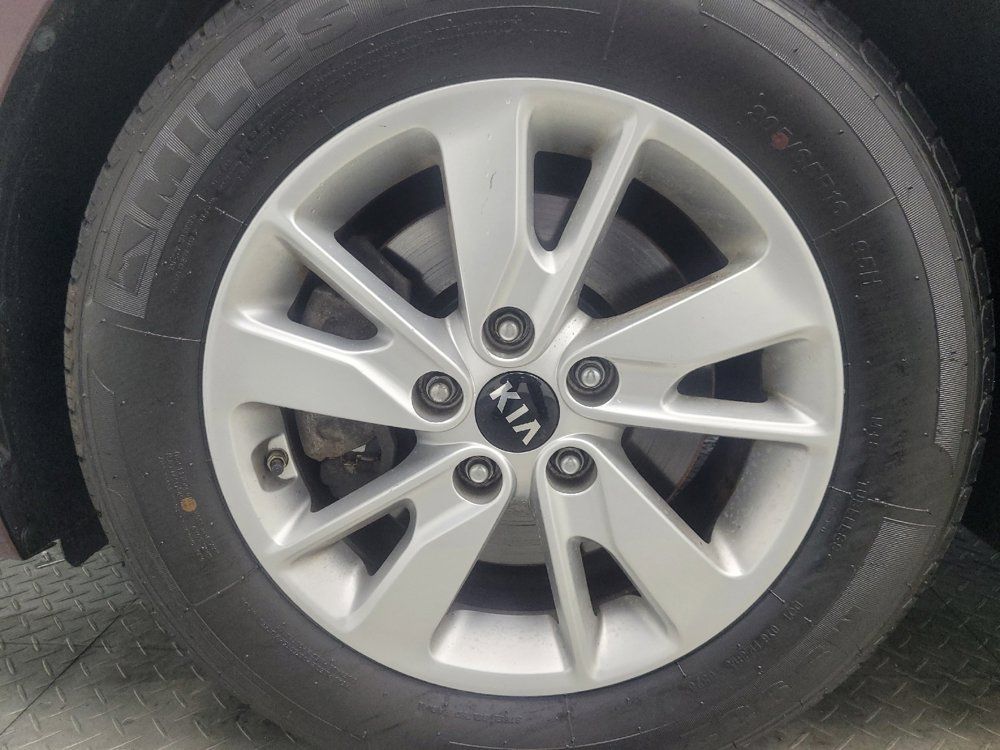 Used 2017 Kia Optima LX FWD image 31