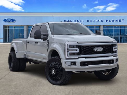 Used 2026 Ford F450 Platinum w/ Platinum Plus Package AWD/4WD image 1